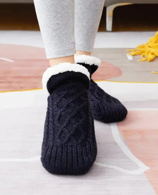 Ultra-Soft Knitted Warm Slippers for Home Comfort