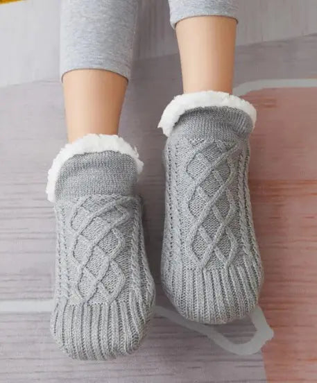 Ultra-Soft Knitted Warm Slippers for Home Comfort