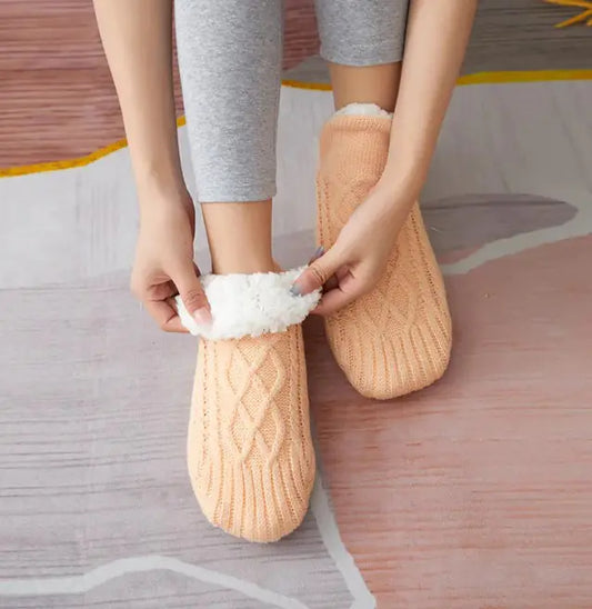 Ultra-Soft Knitted Warm Slippers for Home Comfort
